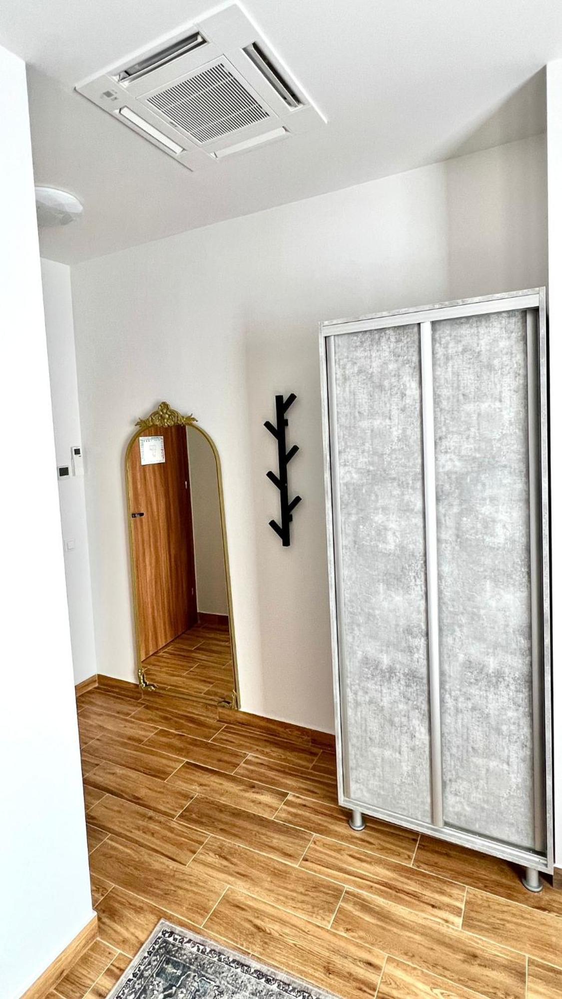 Hotel Fantazia Oradea - Self Check In & Out Luaran gambar